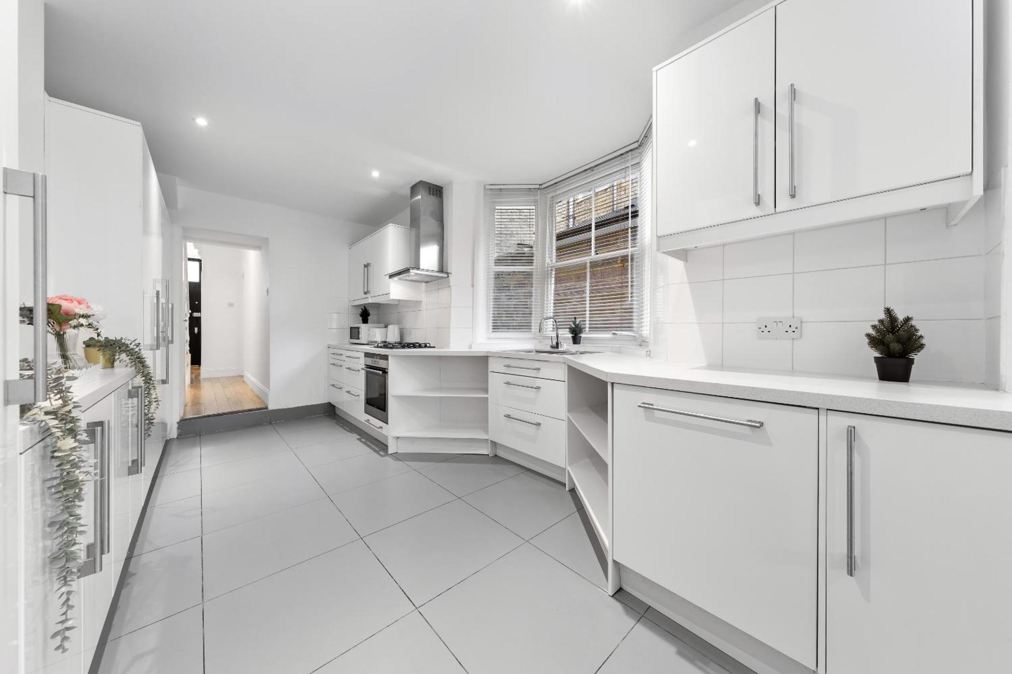 Luxury 4-bedroom Modern Flat In Steps From Station, Sleeps 9 In Style! Appartement Londres