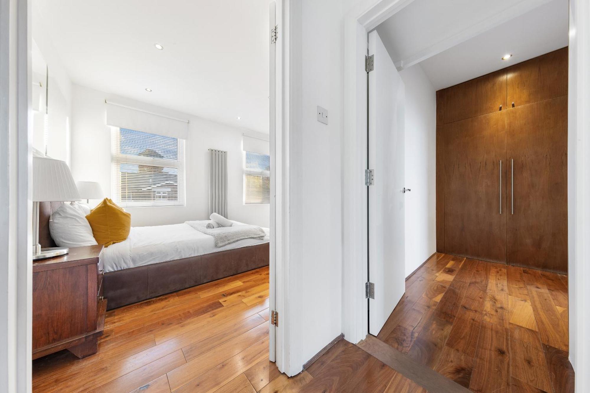 Appartement Luxury 4-bedroom Modern Flat In Steps From Station, Sleeps 9 In Style! Londres