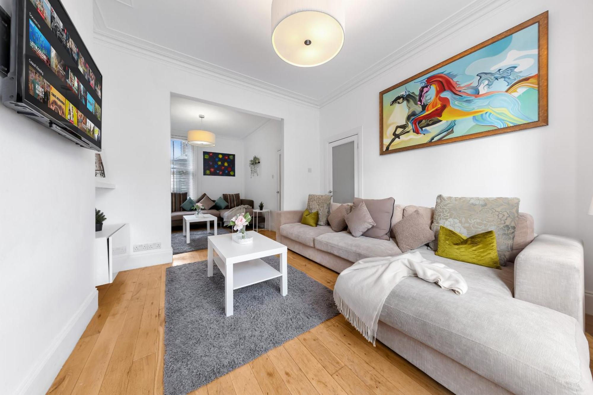 Appartement Luxury 4-bedroom Modern Flat In Steps From Station, Sleeps 9 In Style! Londres